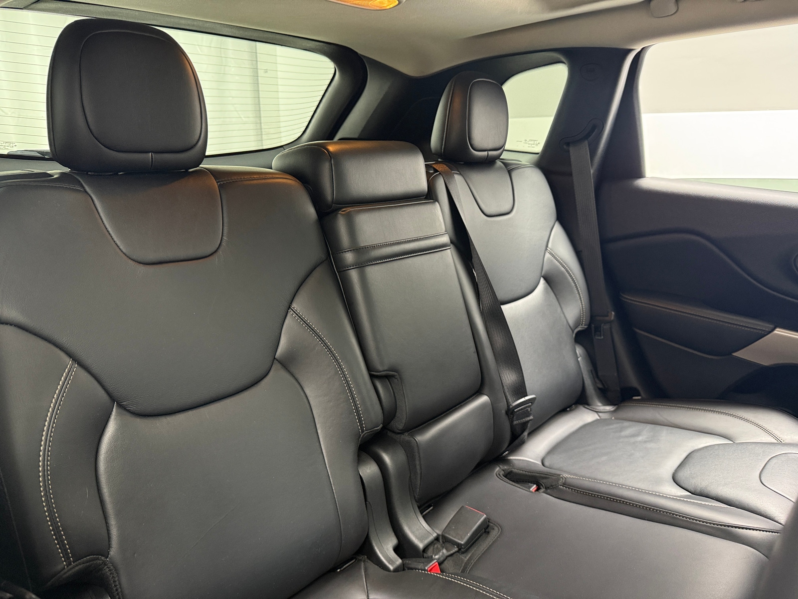 Thumbnail: 2018 Jeep Cherokee - 5