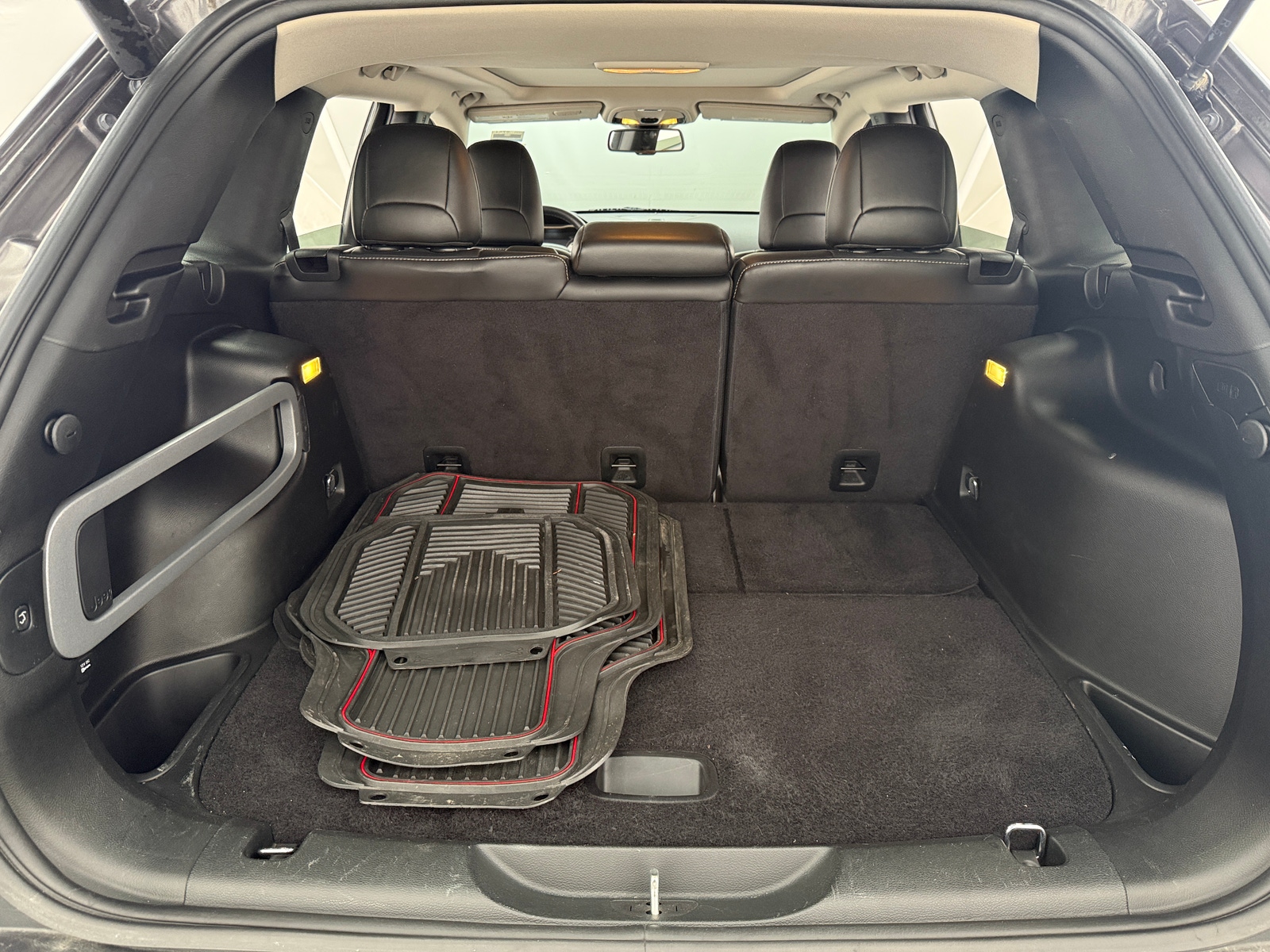 Thumbnail: 2018 Jeep Cherokee - 6