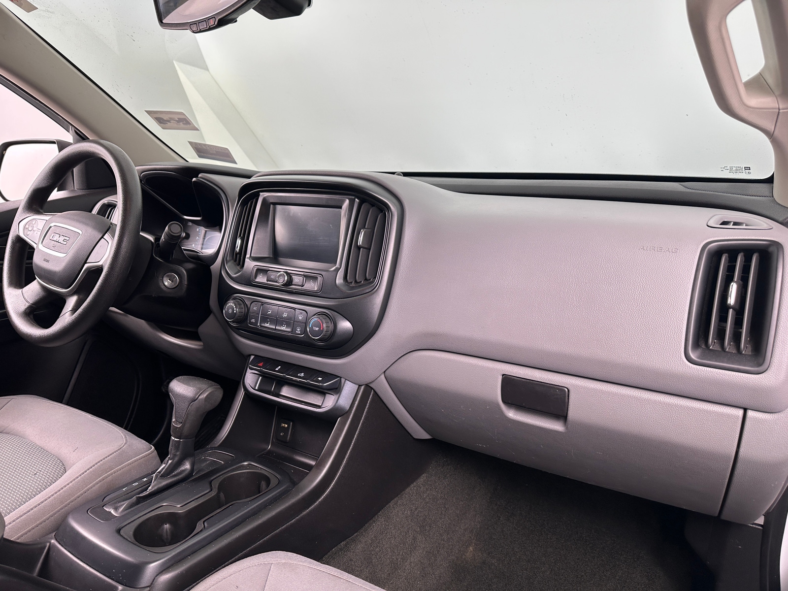 Thumbnail: 2017 GMC Canyon - 3