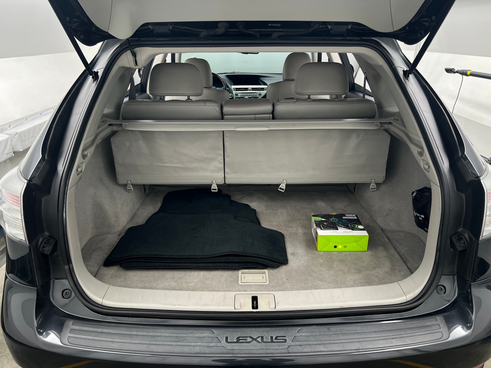 Thumbnail: 2011 Lexus RX - 7