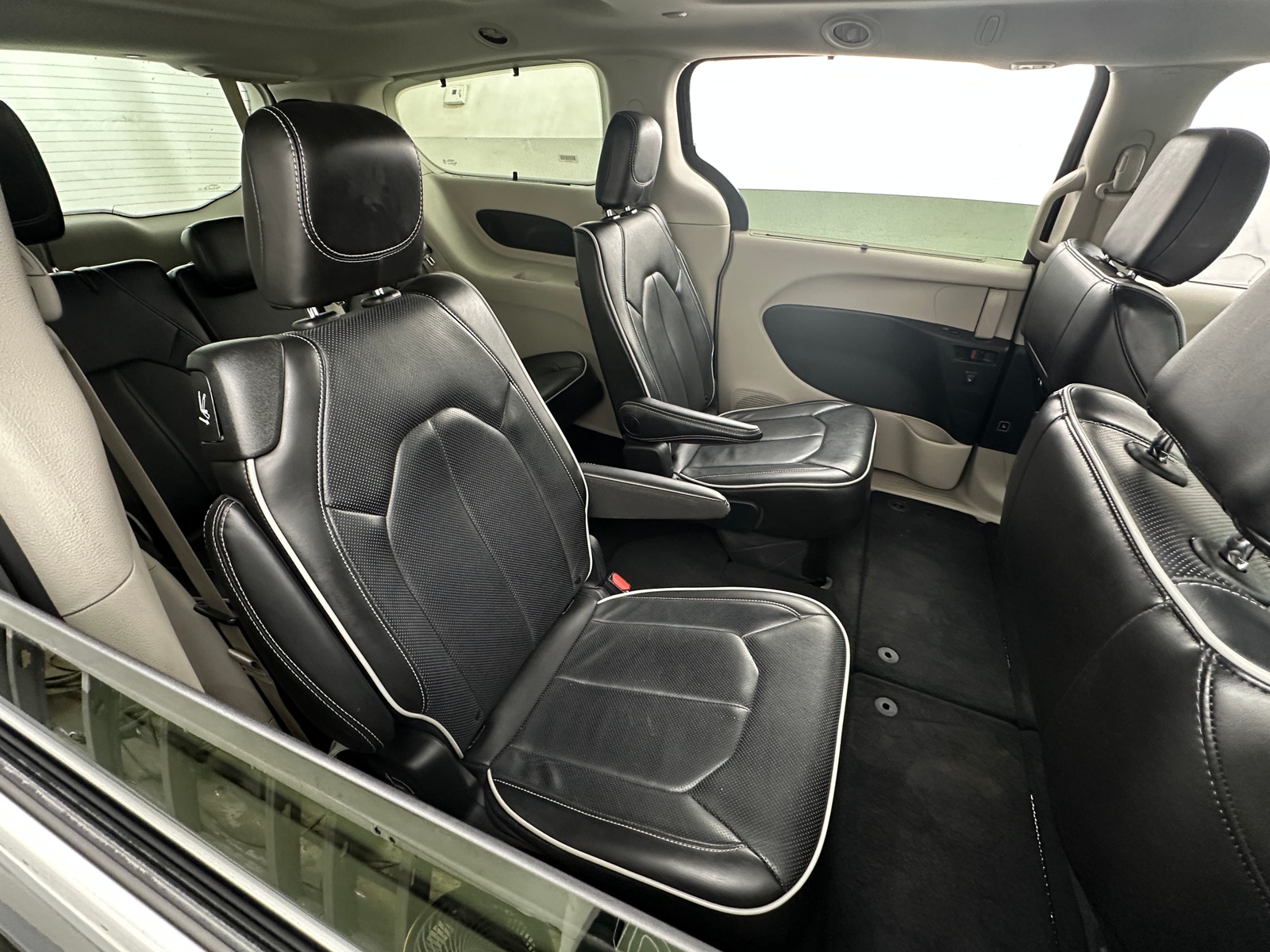 Thumbnail: 2024 Chrysler Pacifica - 5