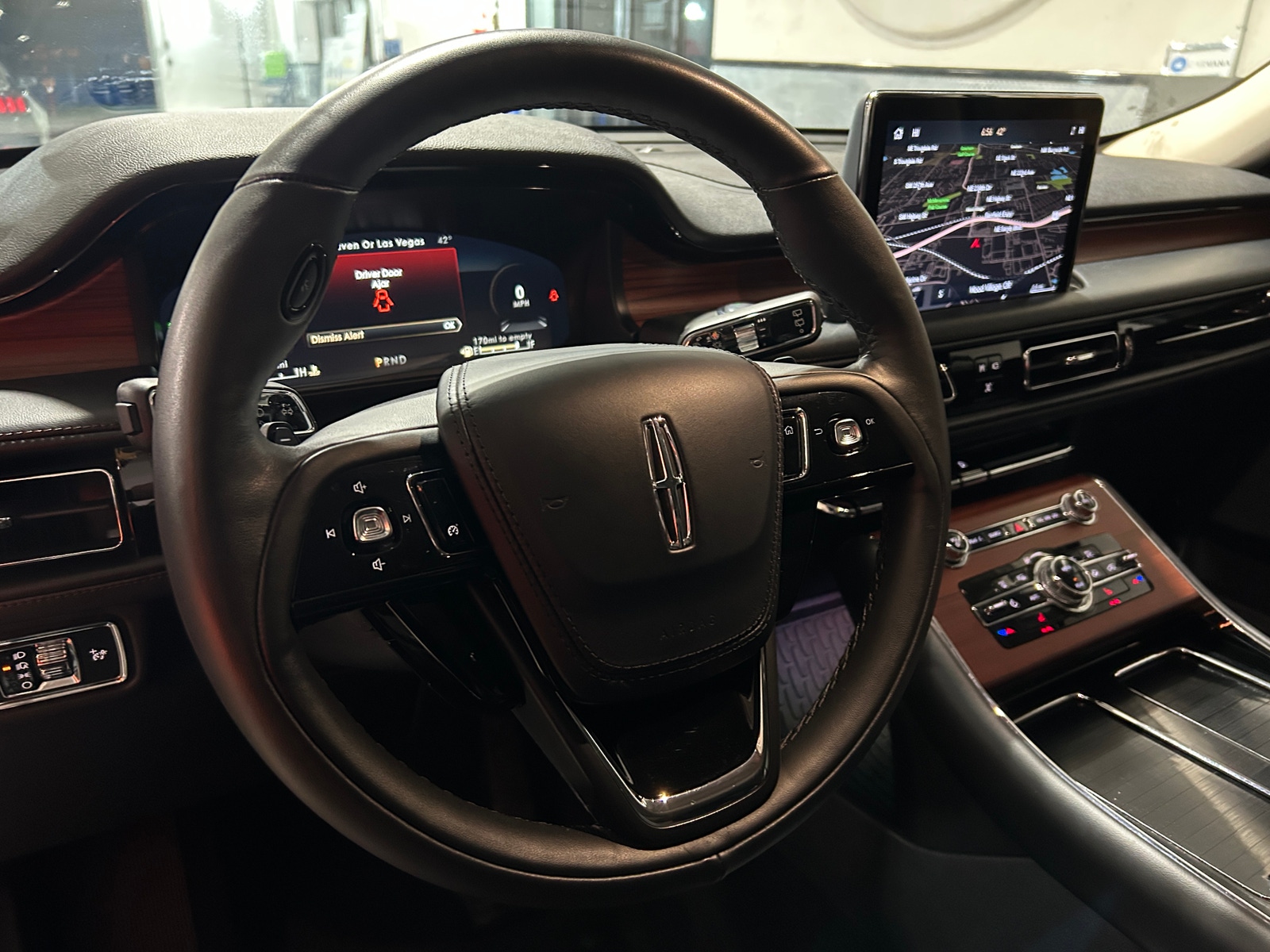 Thumbnail: 2024 Lincoln Aviator - 4