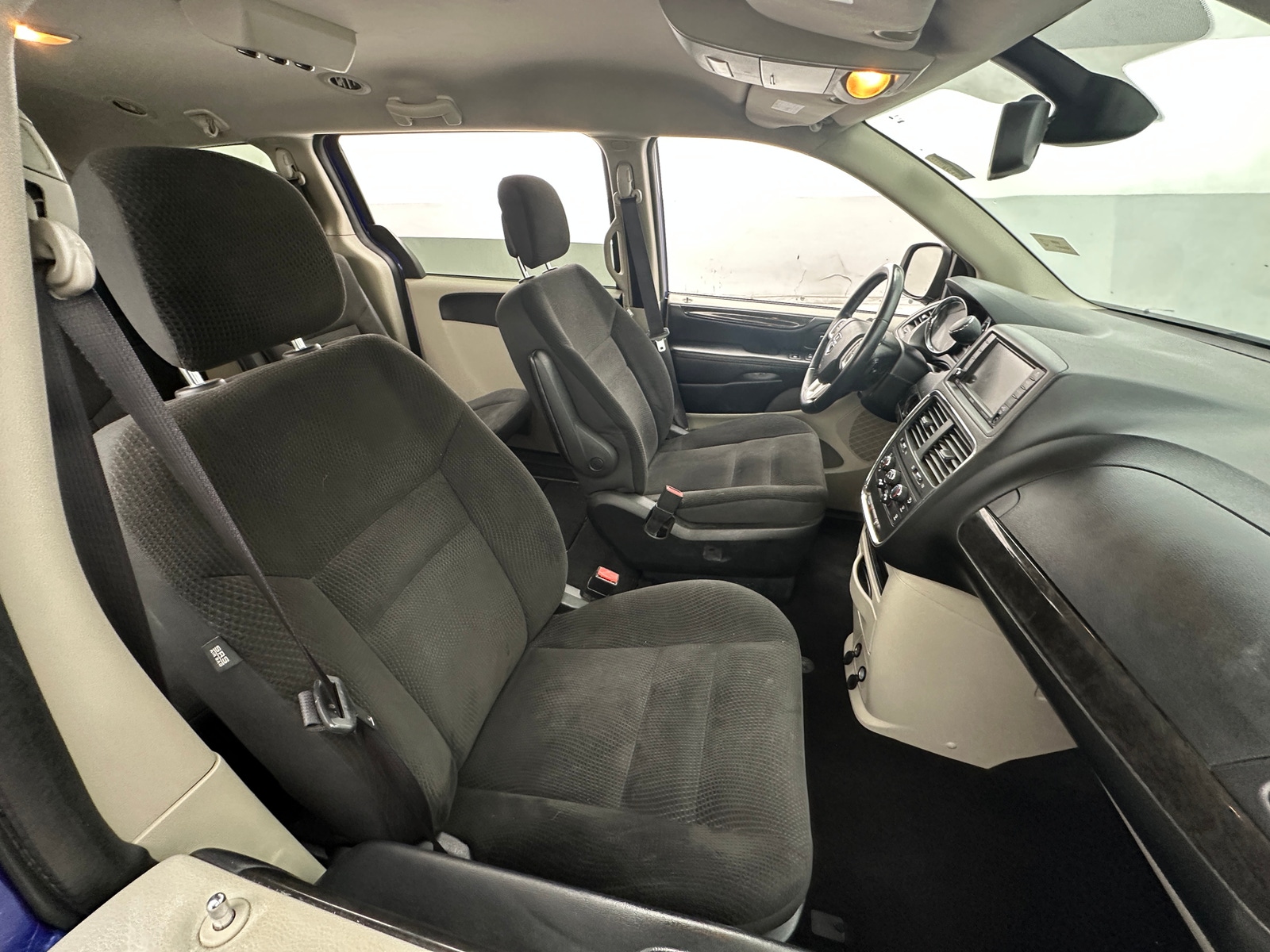 Thumbnail: 2019 Dodge Grand Caravan - 2