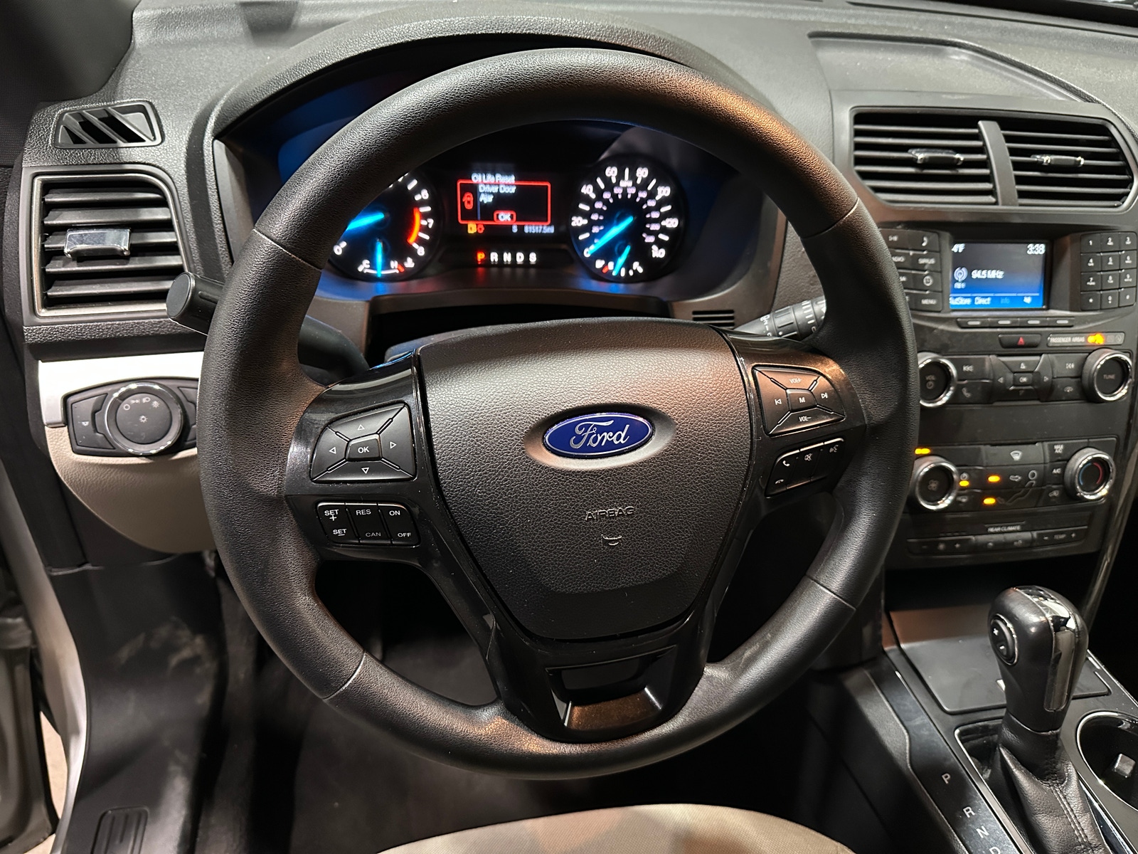 Thumbnail: 2019 Ford Explorer - 5