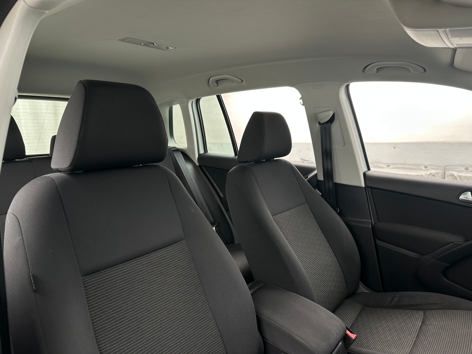 Thumbnail: 2017 Volkswagen Tiguan - 2