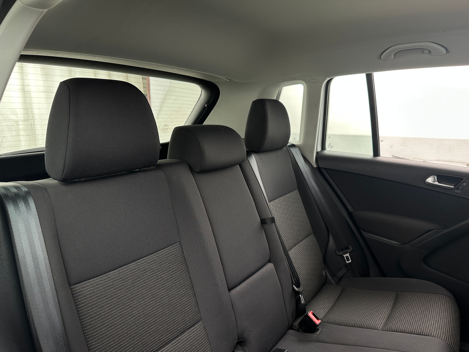 Thumbnail: 2017 Volkswagen Tiguan - 6