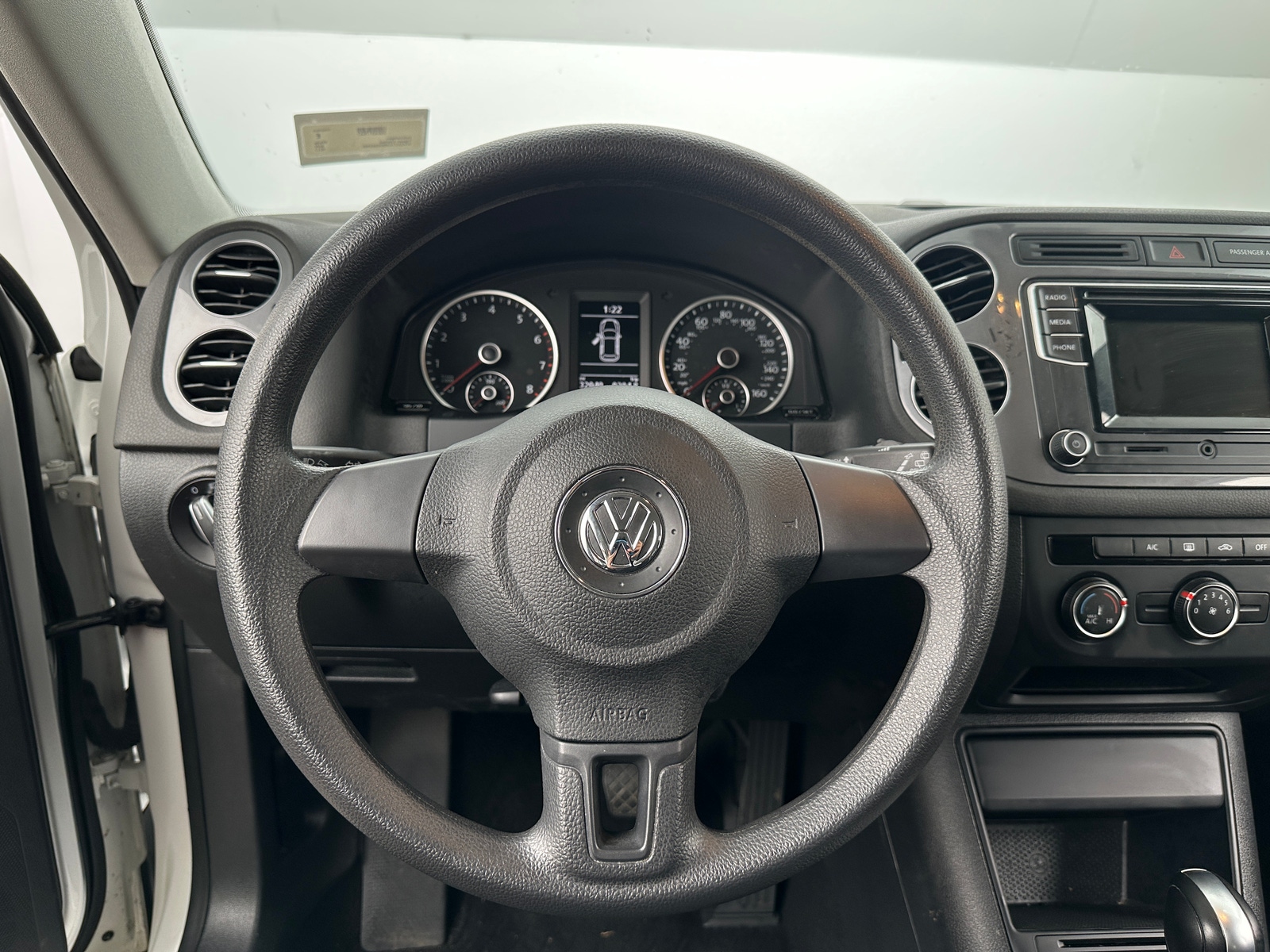 Thumbnail: 2017 Volkswagen Tiguan - 5