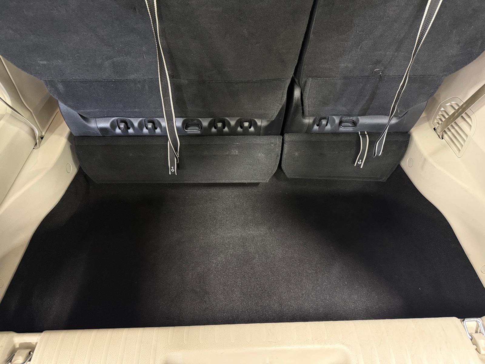 Thumbnail: 2023 Chrysler Pacifica - 6