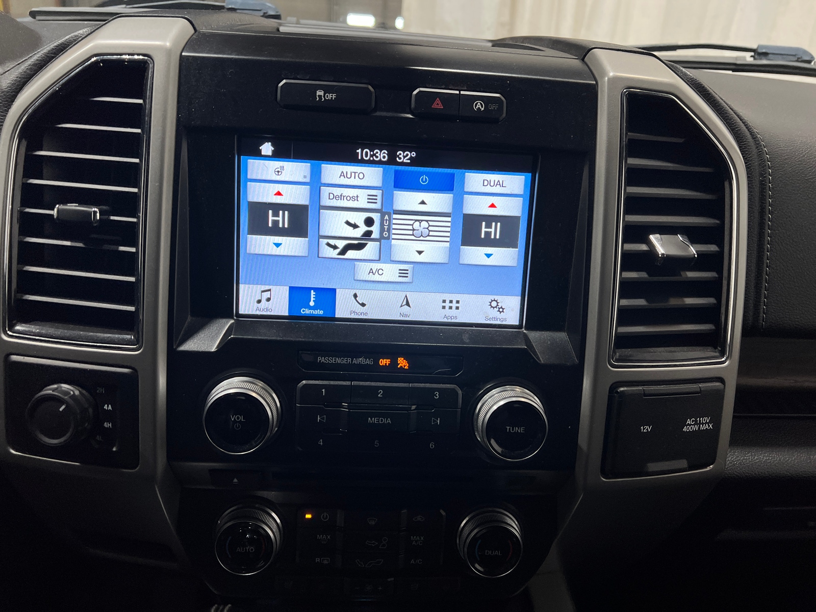 Thumbnail: 2017 Ford Econoline - 4