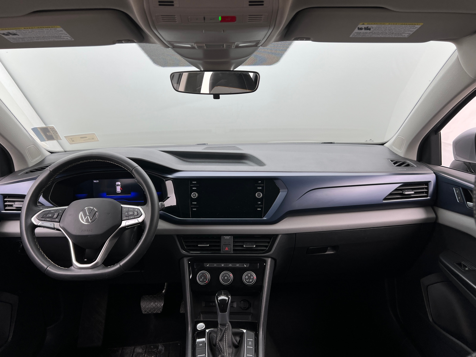 Thumbnail: 2023 Volkswagen Taos - 3