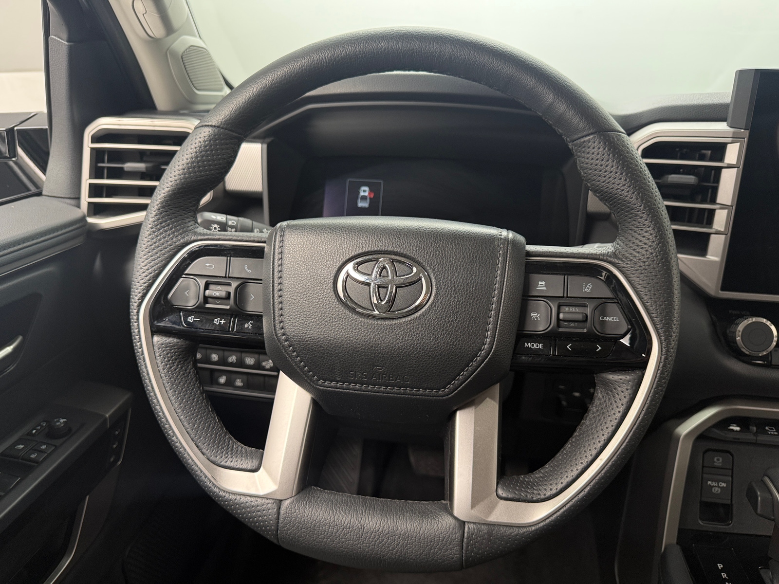 Thumbnail: 2022 Toyota Tundra - 4