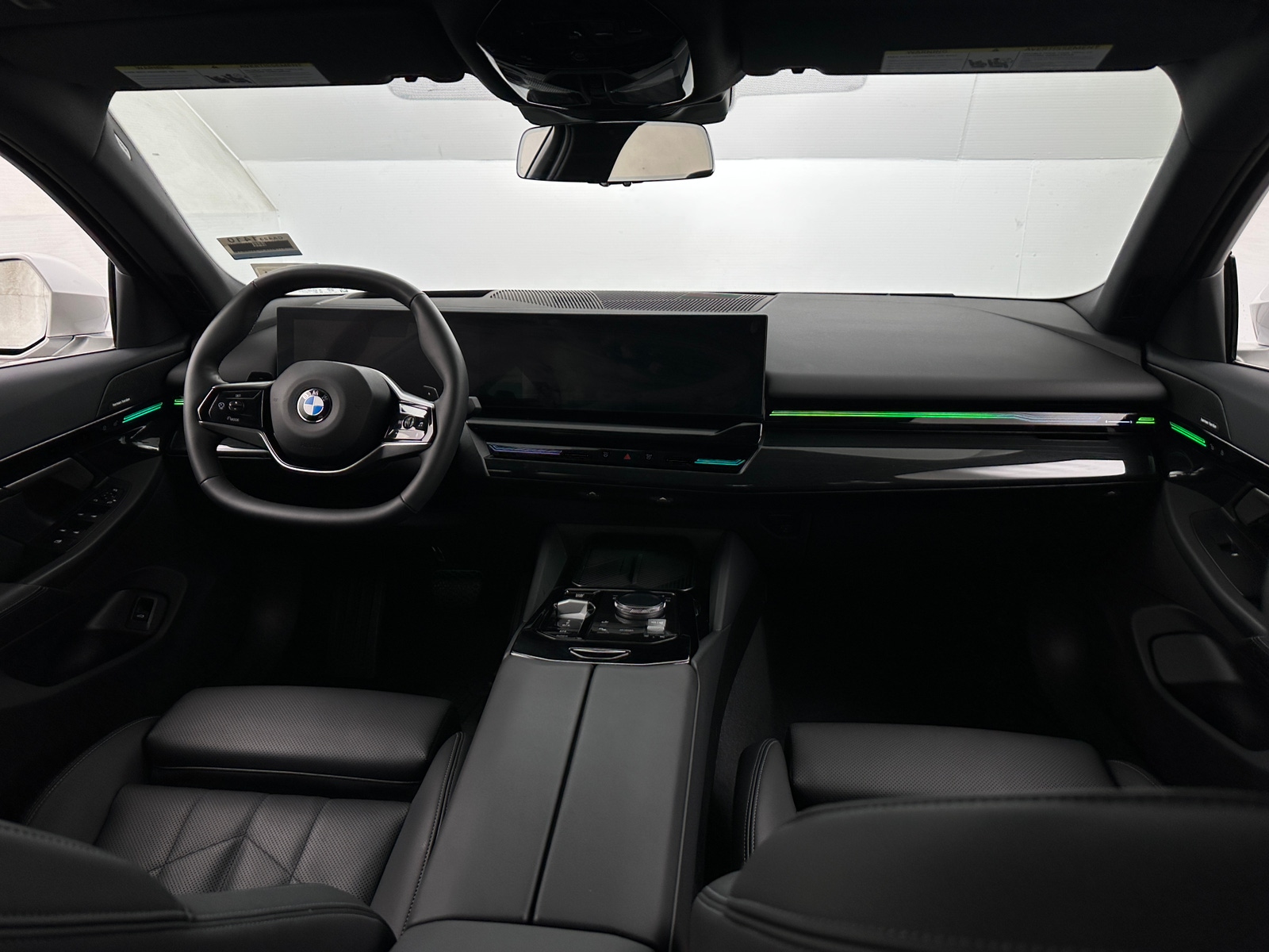 Thumbnail: 2025 BMW 5 Series - 2