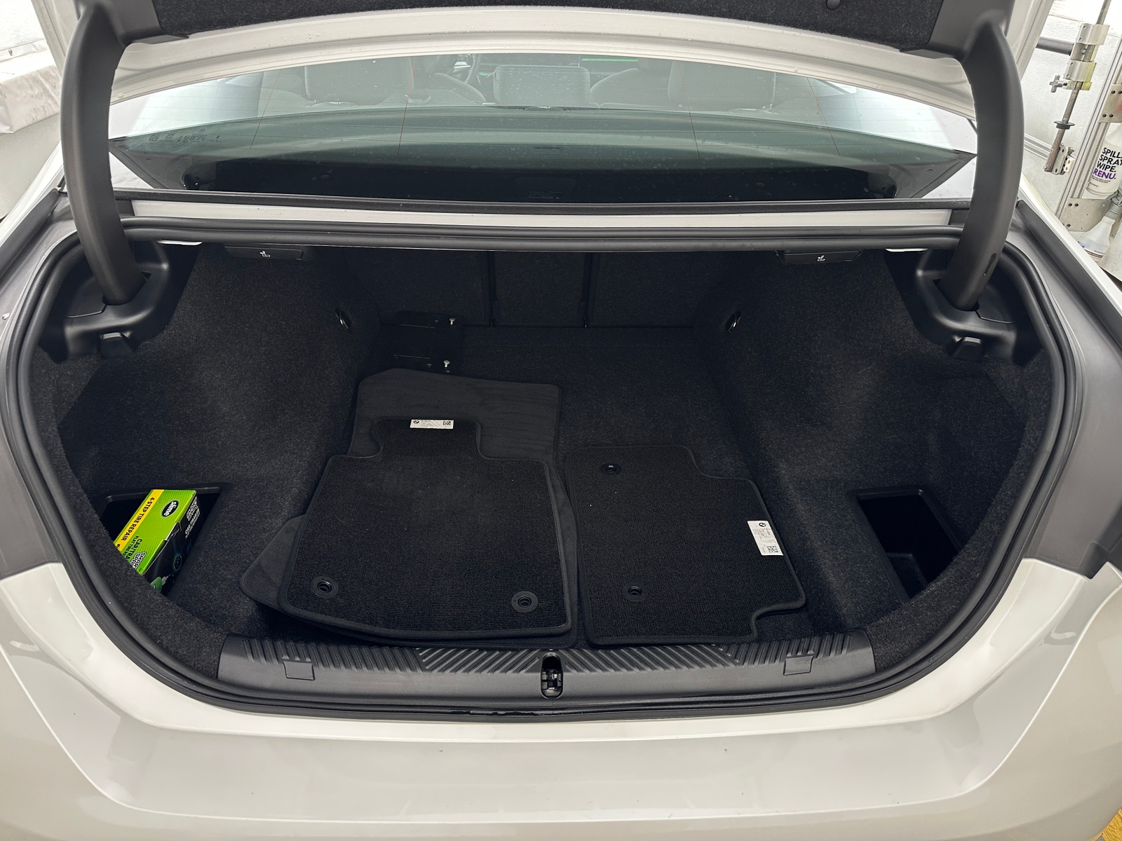 Thumbnail: 2025 BMW 5 Series - 6