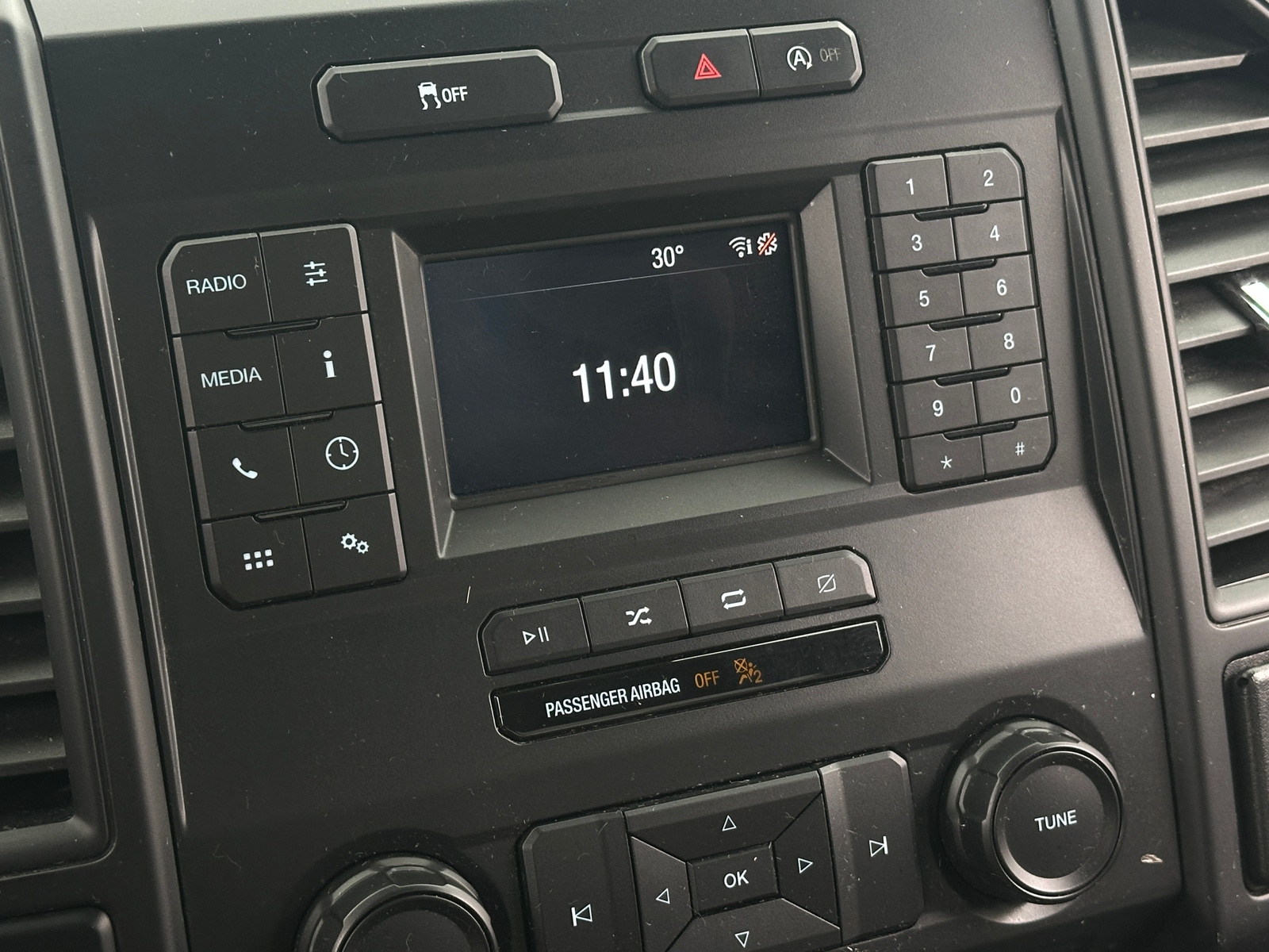 Thumbnail: 2018 Ford Econoline - 4