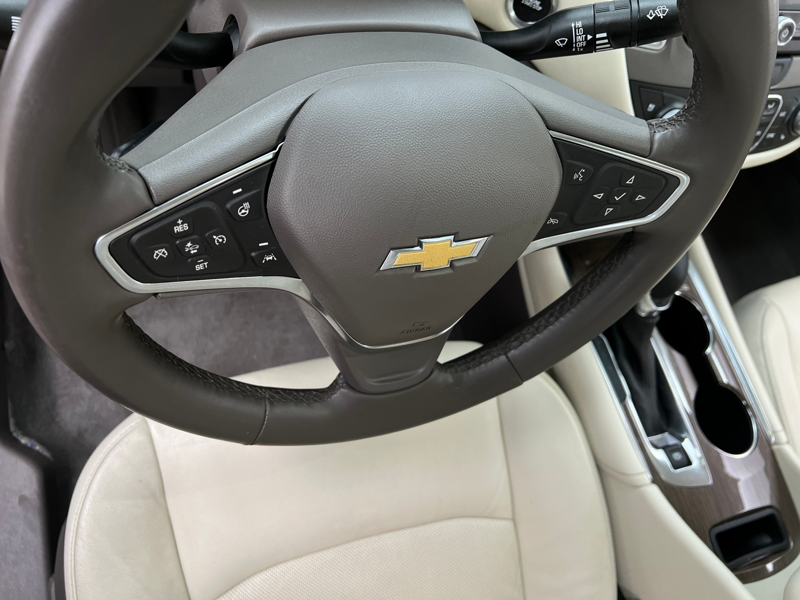 Thumbnail: 2024 Chevrolet Malibu - 4