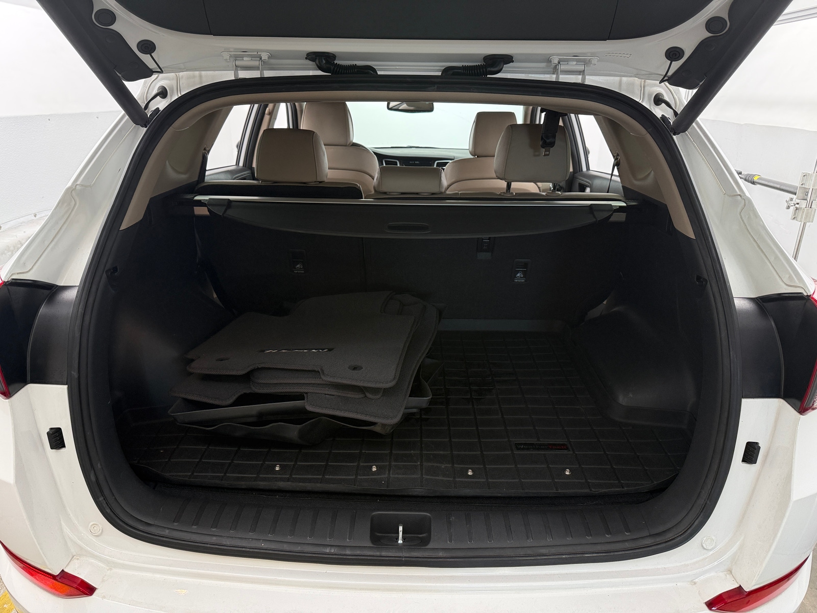 Thumbnail: 2017 Hyundai Tucson - 6