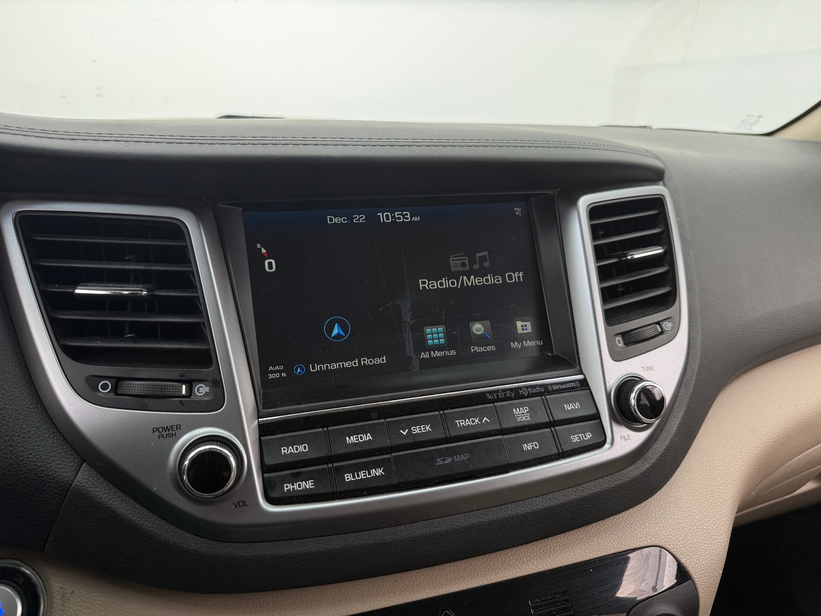 Thumbnail: 2017 Hyundai Tucson - 3