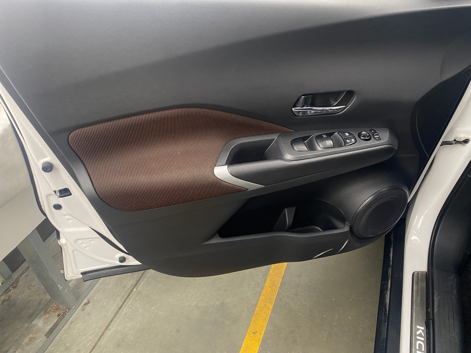 Thumbnail: 2022 Nissan Kicks - 7