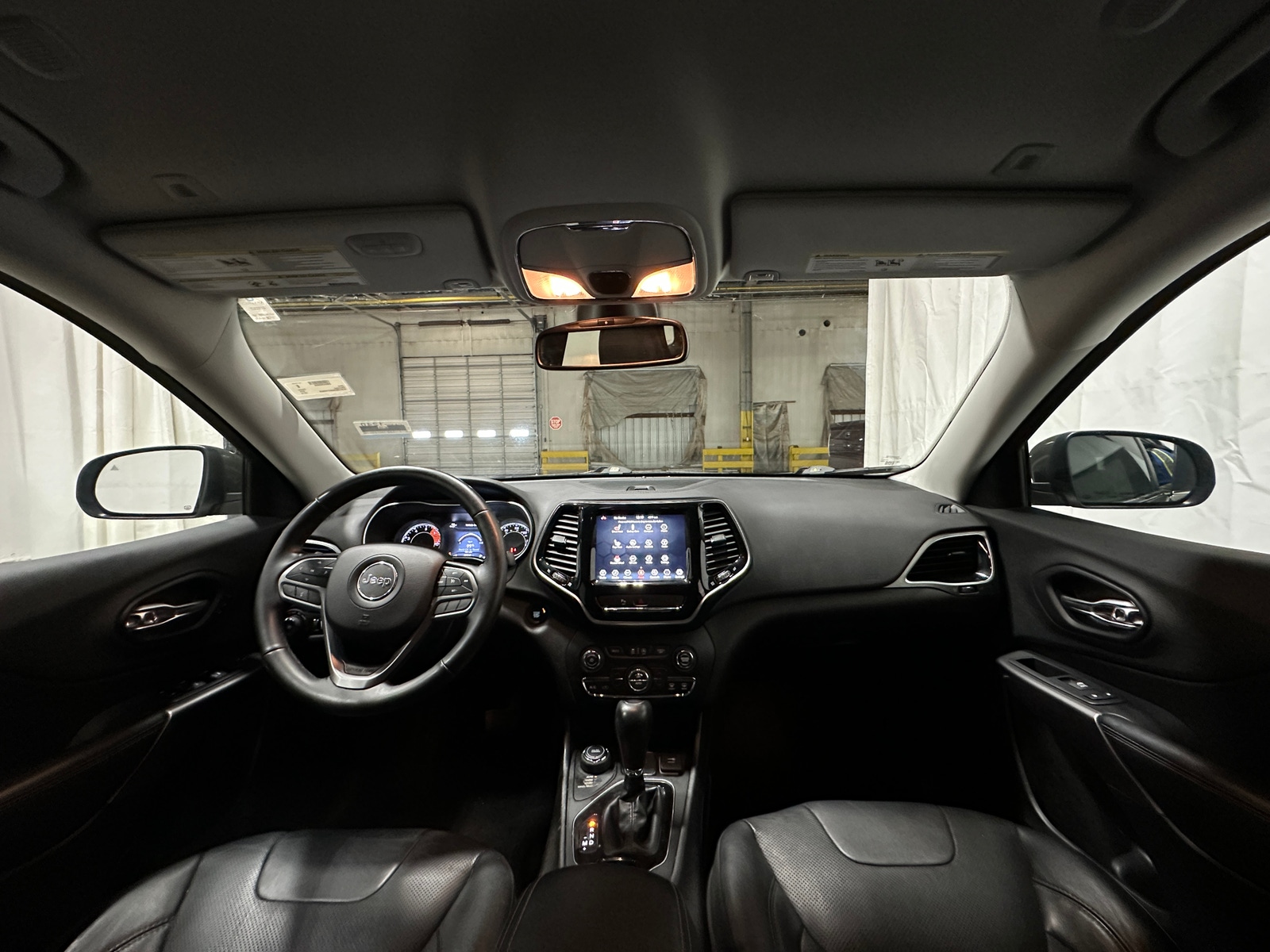 Thumbnail: 2019 Jeep Cherokee - 2