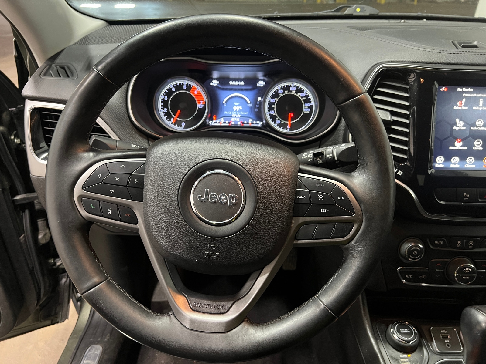 Thumbnail: 2019 Jeep Cherokee - 4