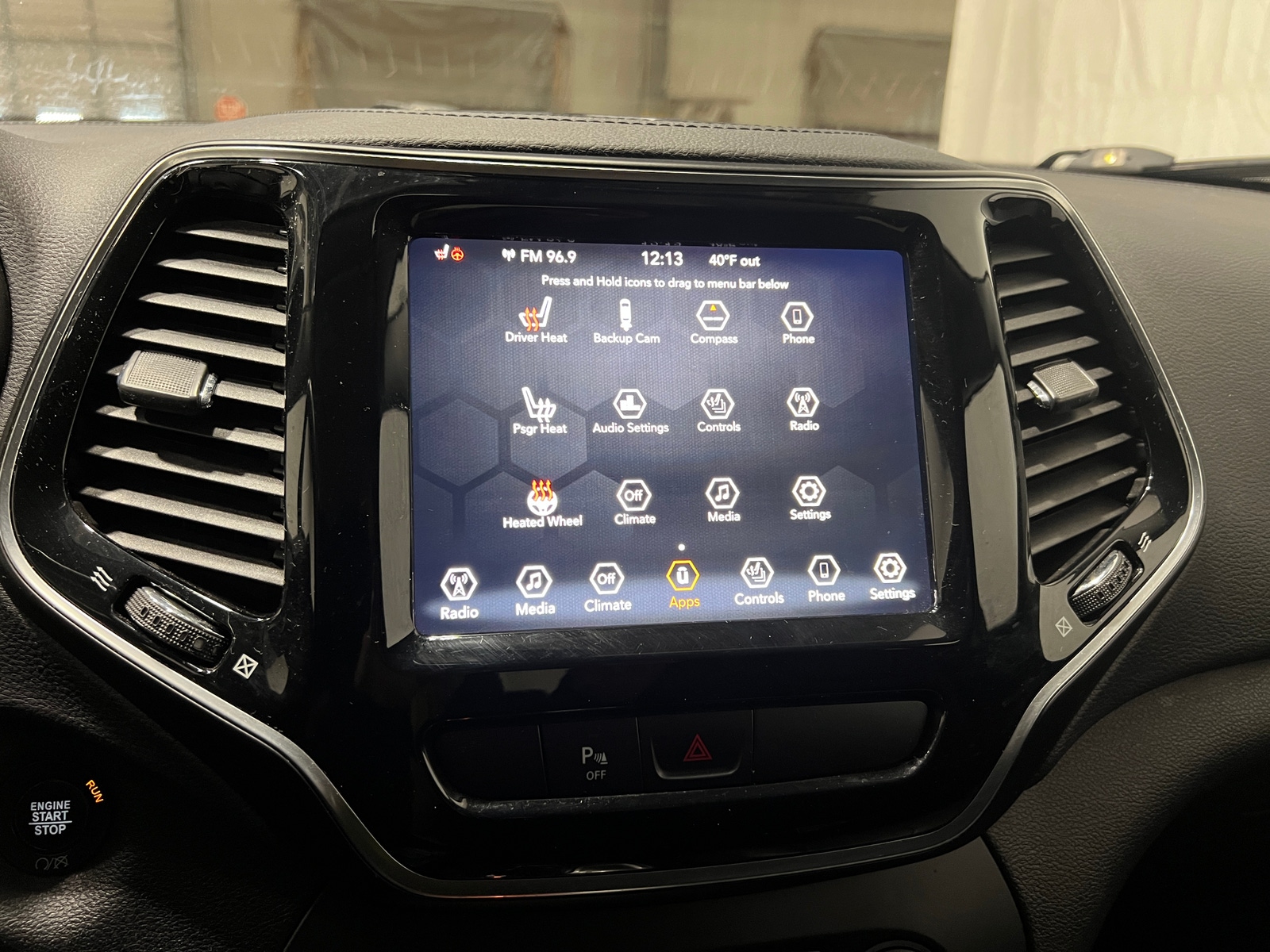 Thumbnail: 2019 Jeep Cherokee - 3