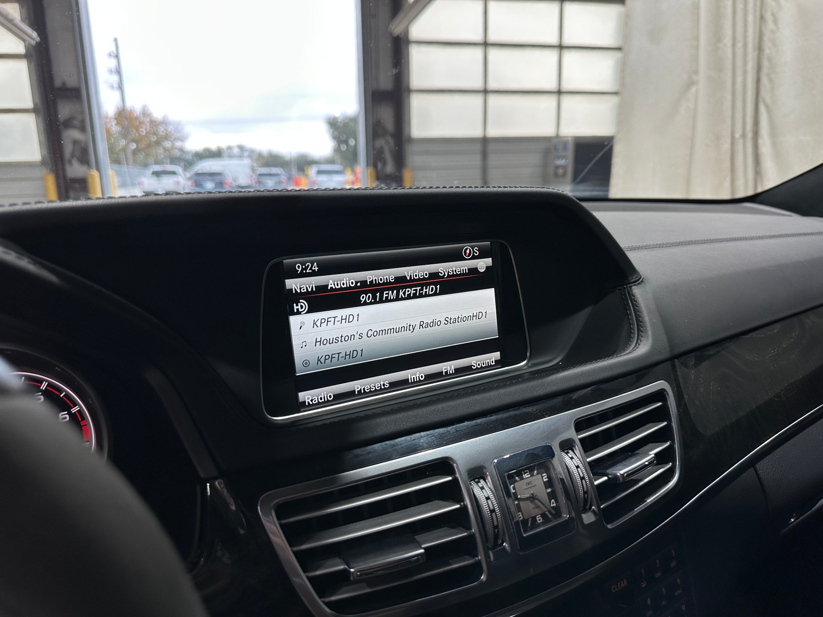 Thumbnail: 2014 Mercedes-Benz E-Class - 3