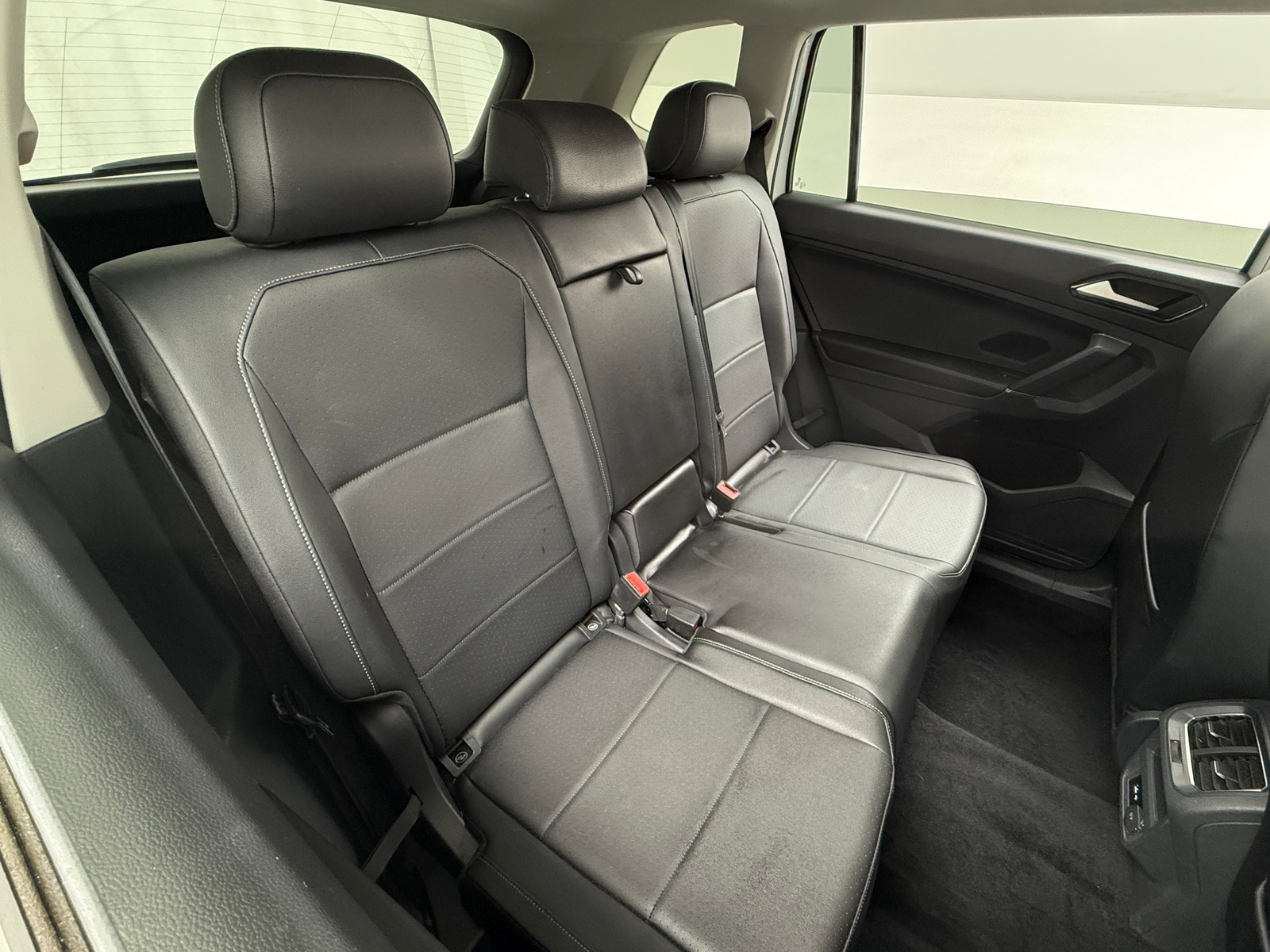 Thumbnail: 2018 Volkswagen Tiguan - 5