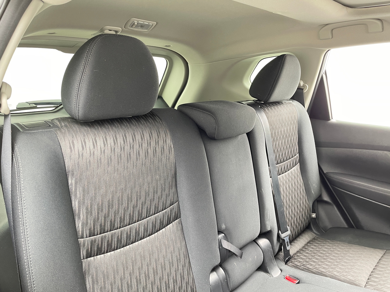 Thumbnail: 2017 Nissan Rogue - 6