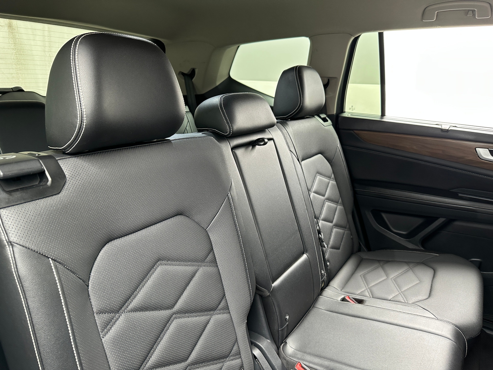 Thumbnail: 2024 Volkswagen Atlas - 5