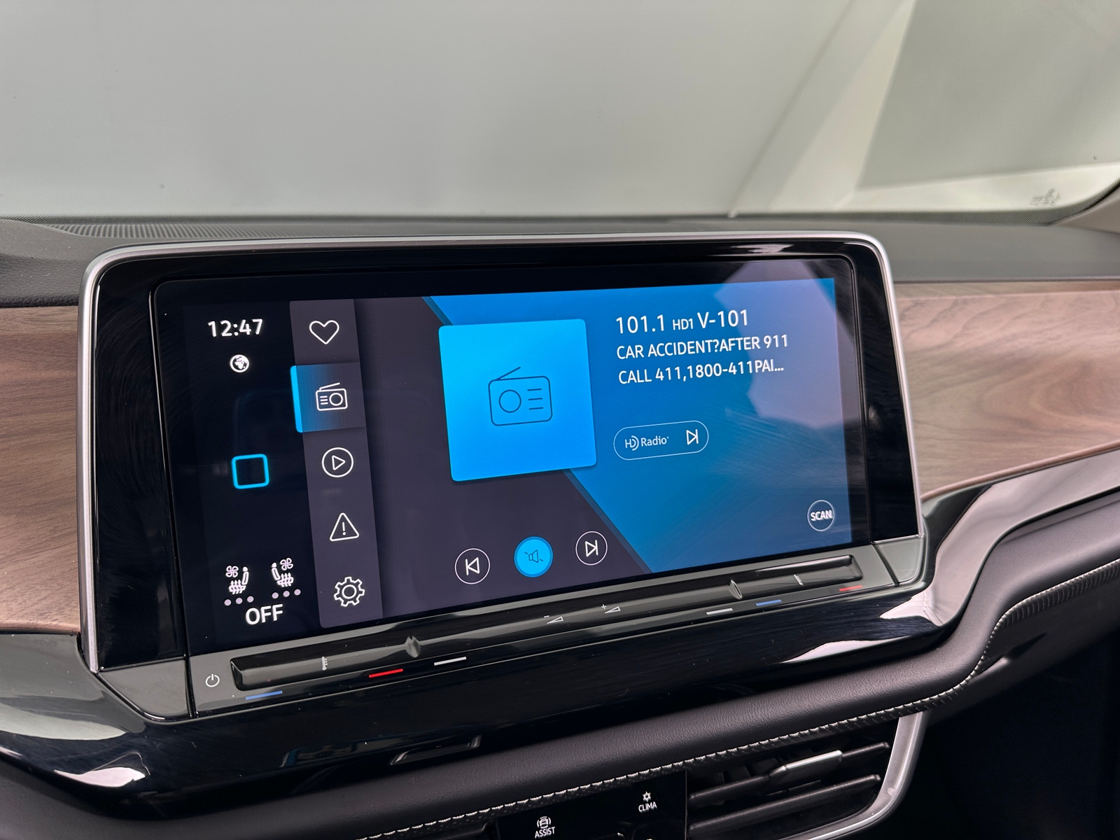 Thumbnail: 2024 Volkswagen Atlas - 3