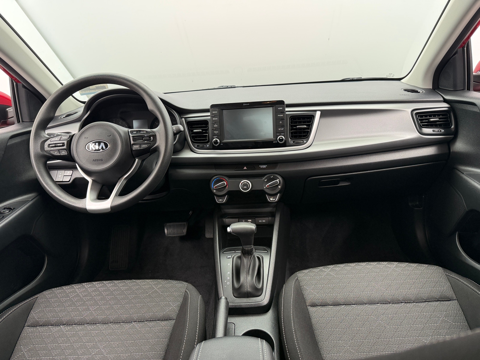 Thumbnail: 2020 Kia Rio - 3