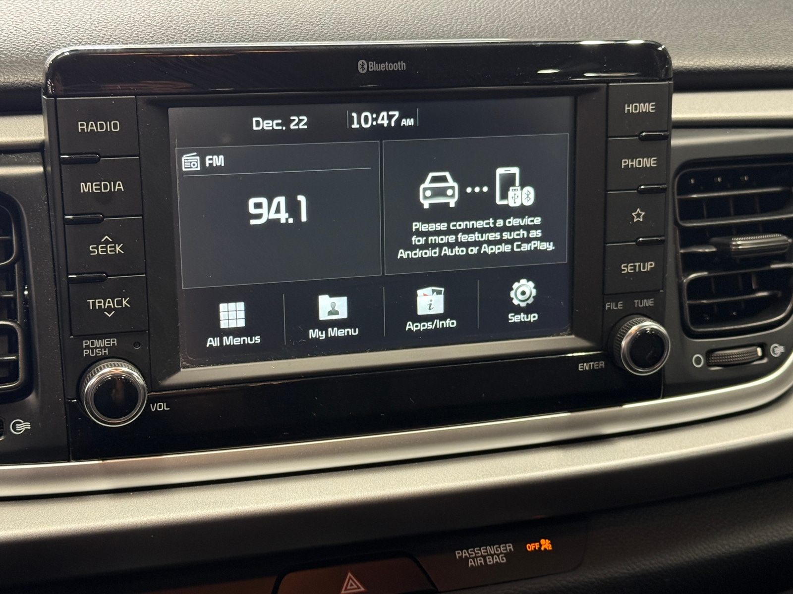 Thumbnail: 2020 Kia Rio - 4