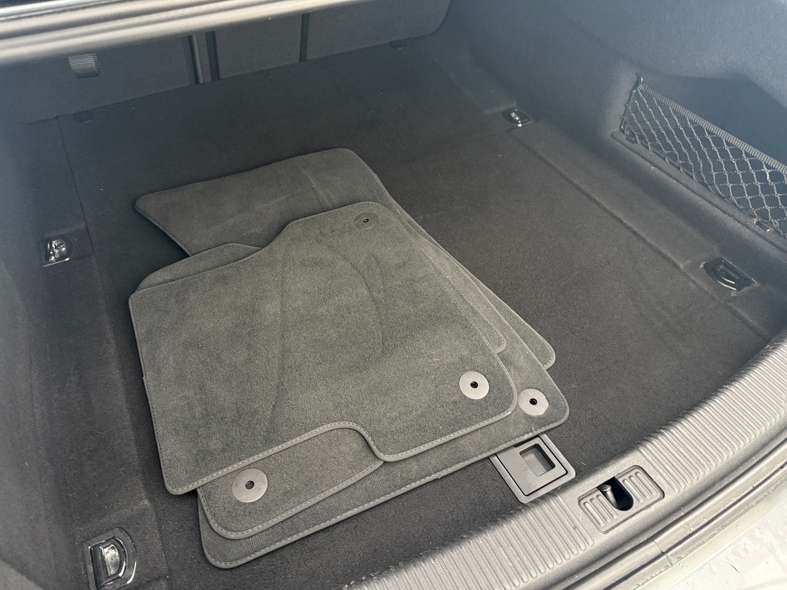 Thumbnail: 2017 Audi S6 - 6