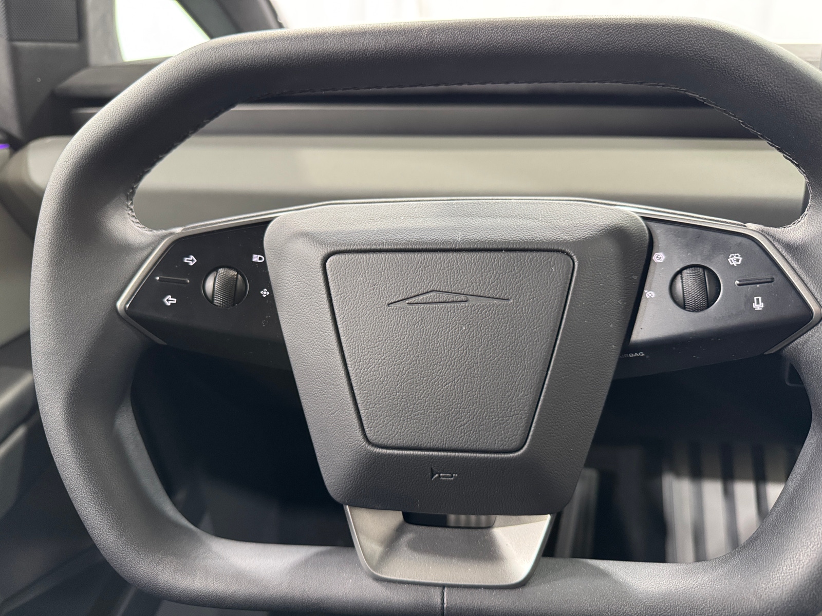 Thumbnail: 2025 Tesla Cybertruck - 4