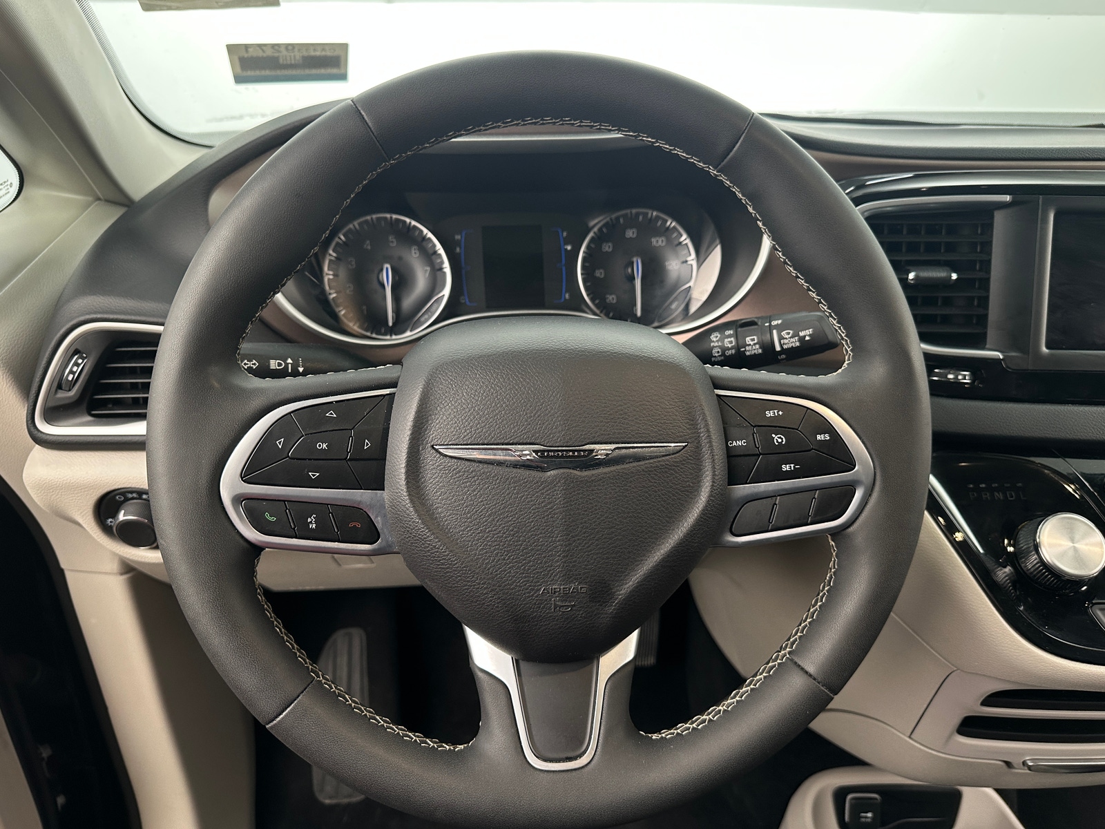 Thumbnail: 2024 Chrysler Voyager - 5