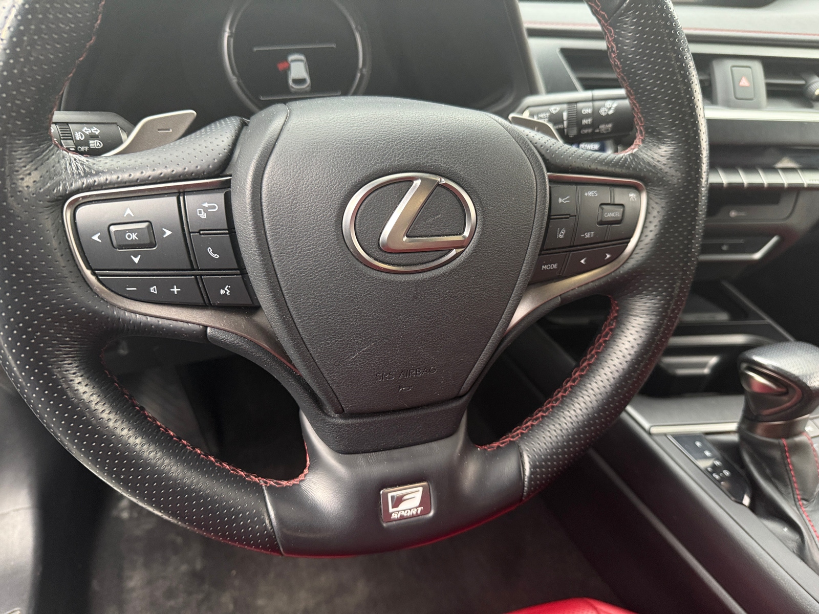 Thumbnail: 2022 Lexus UX - 4