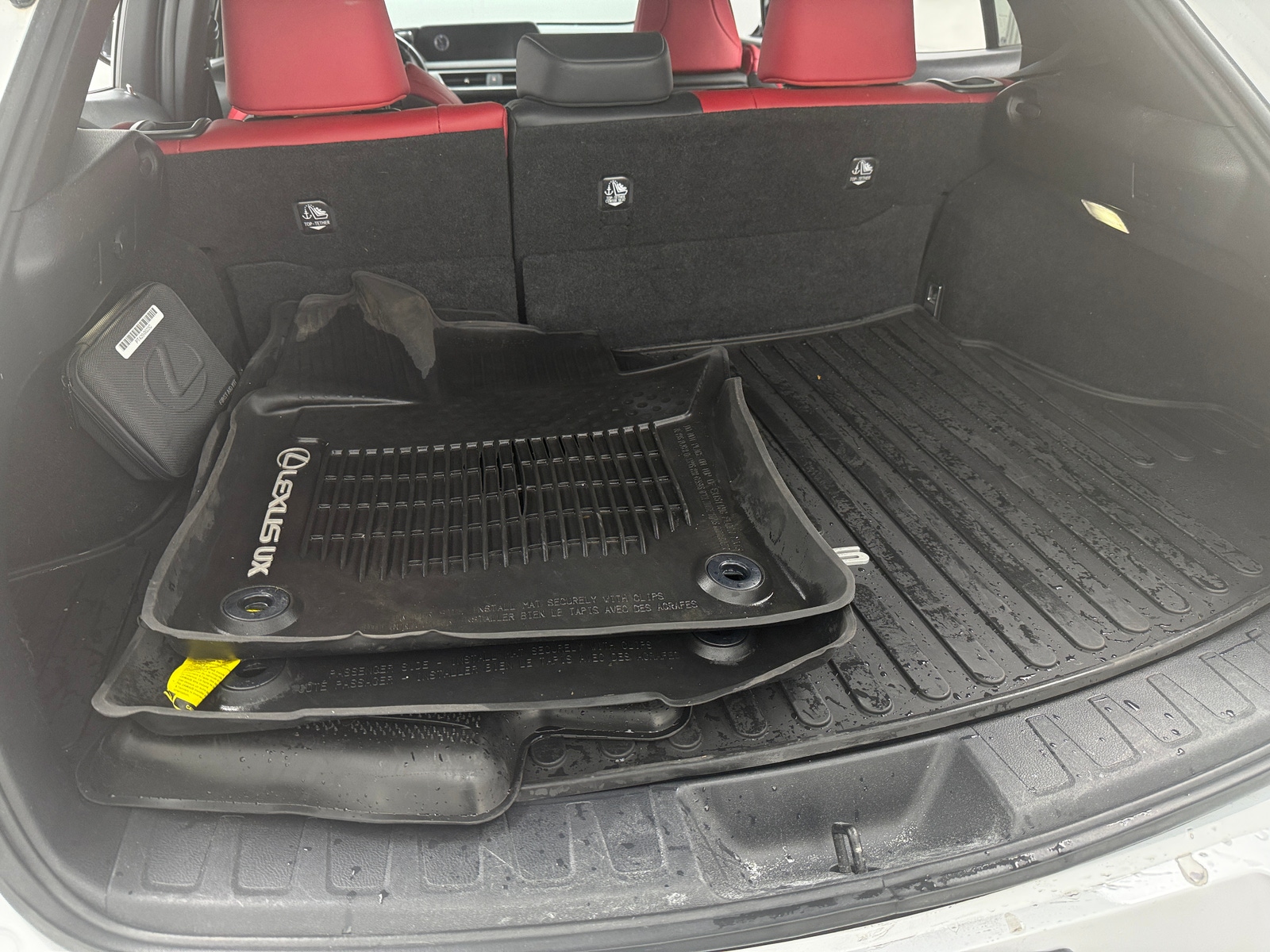 Thumbnail: 2022 Lexus UX - 6