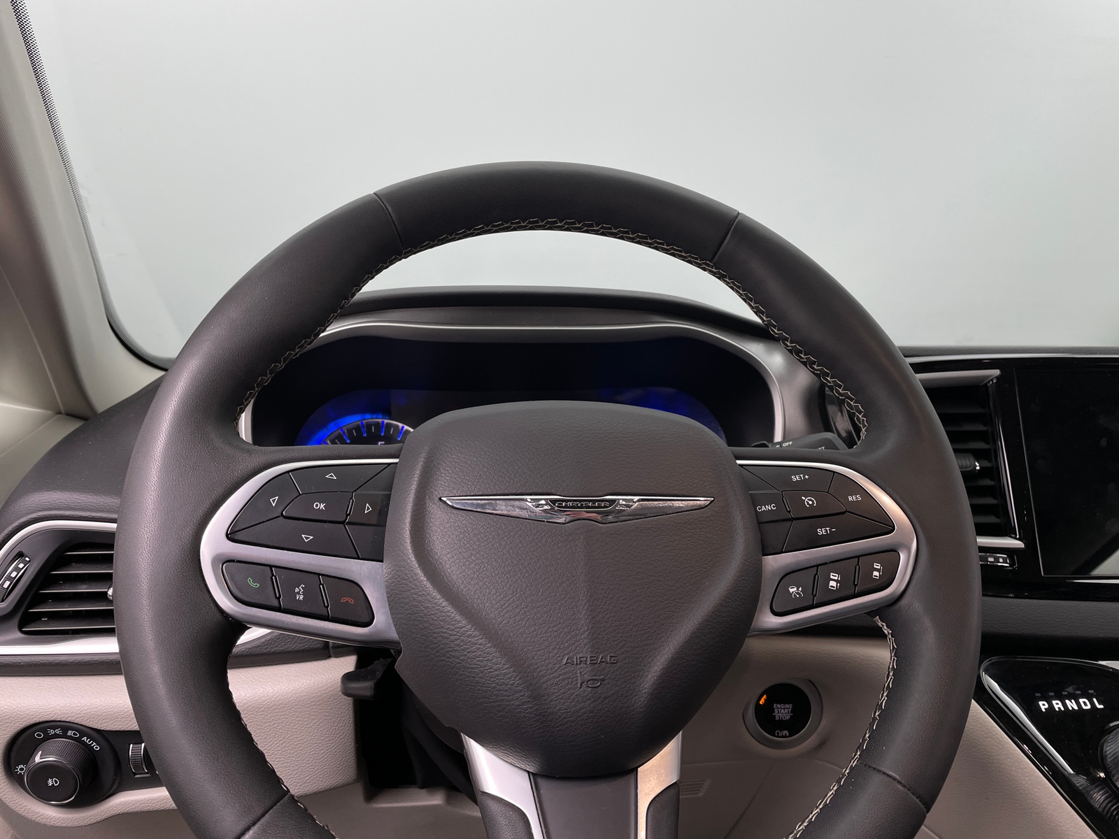 Thumbnail: 2024 Chrysler Pacifica - 4