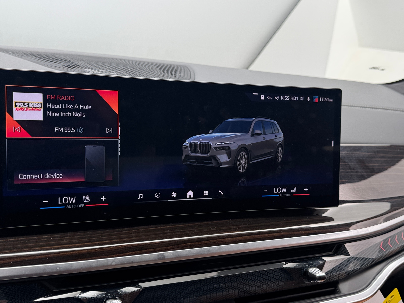 Thumbnail: 2025 BMW X7 - 3