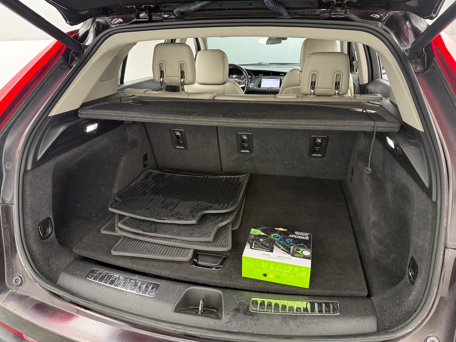 Thumbnail: 2020 Cadillac XT4 - 6