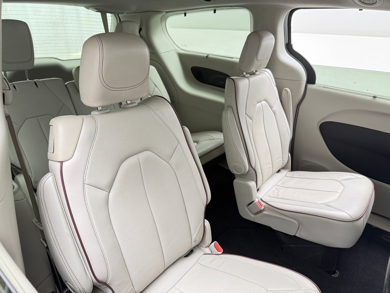 Thumbnail: 2020 Chrysler Pacifica - 5