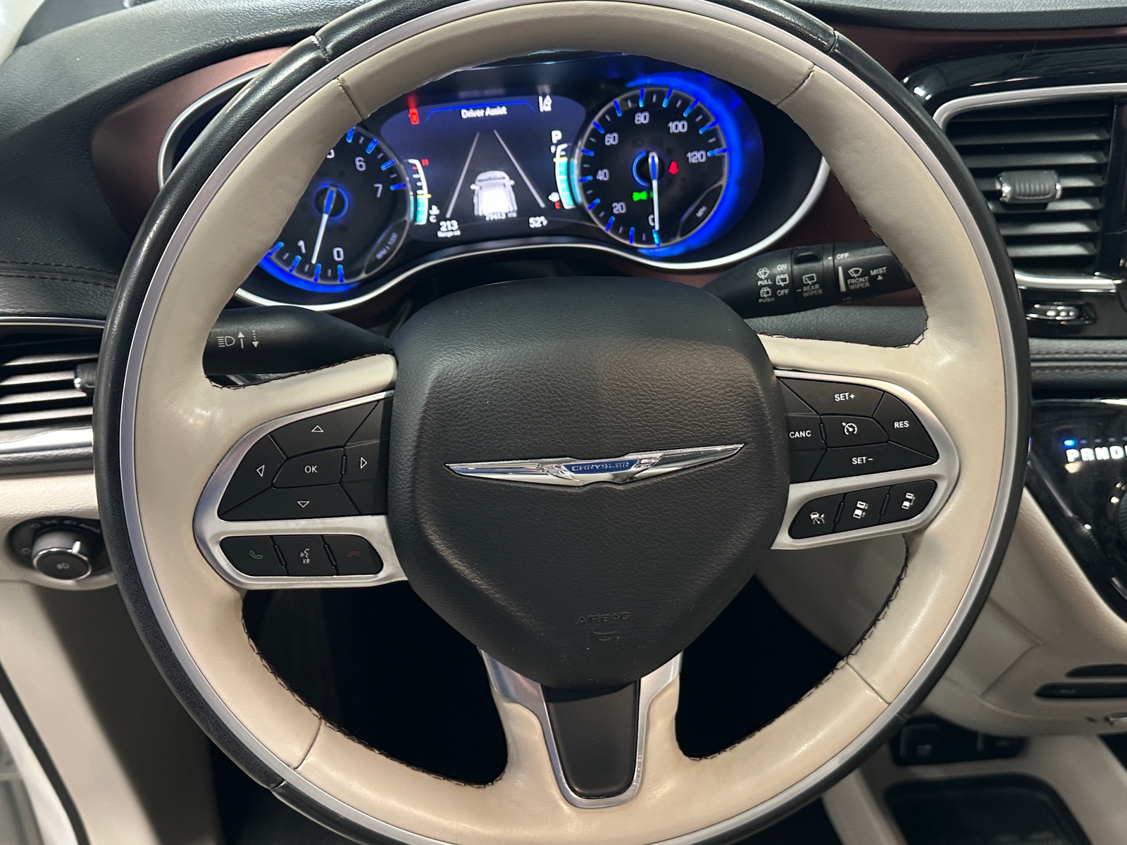 Thumbnail: 2020 Chrysler Pacifica - 4