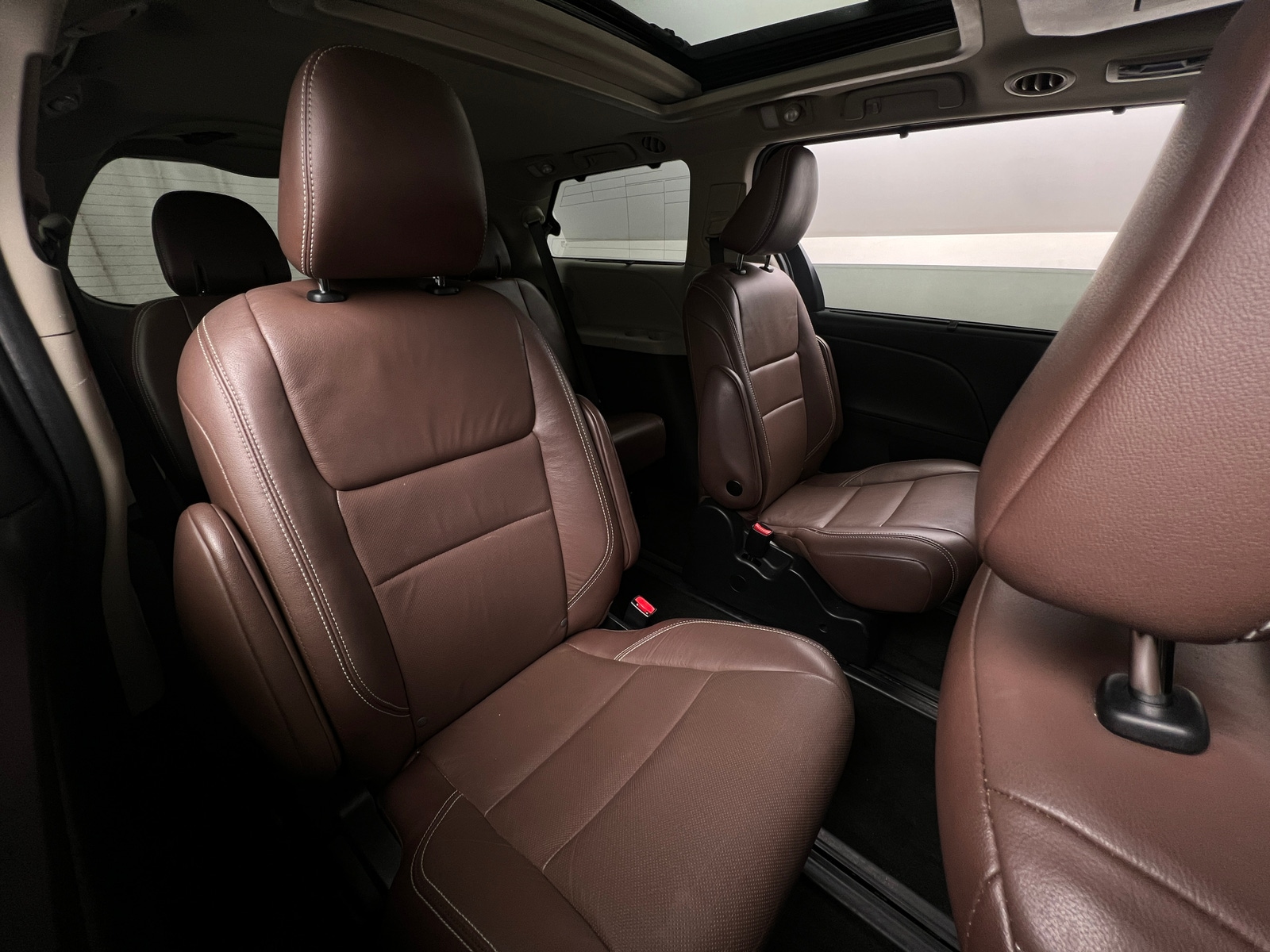 Thumbnail: 2018 Toyota Sienna - 5