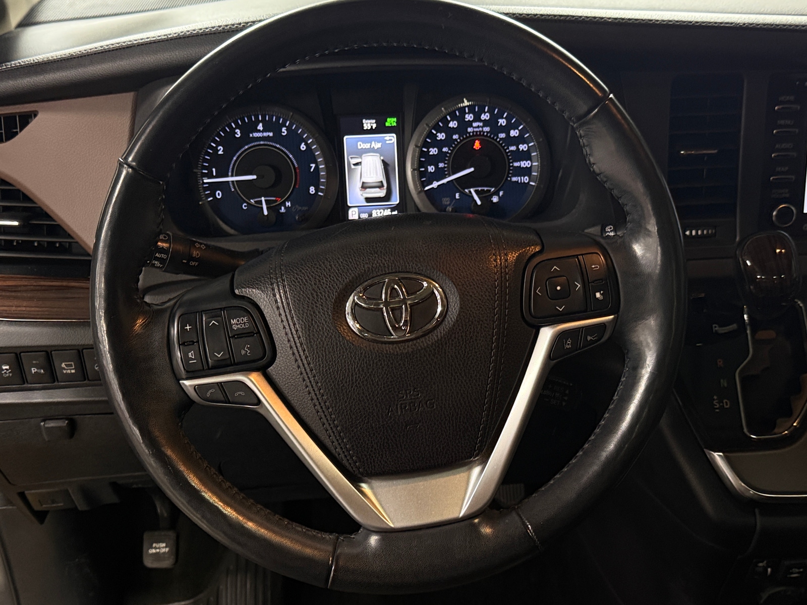 Thumbnail: 2018 Toyota Sienna - 4