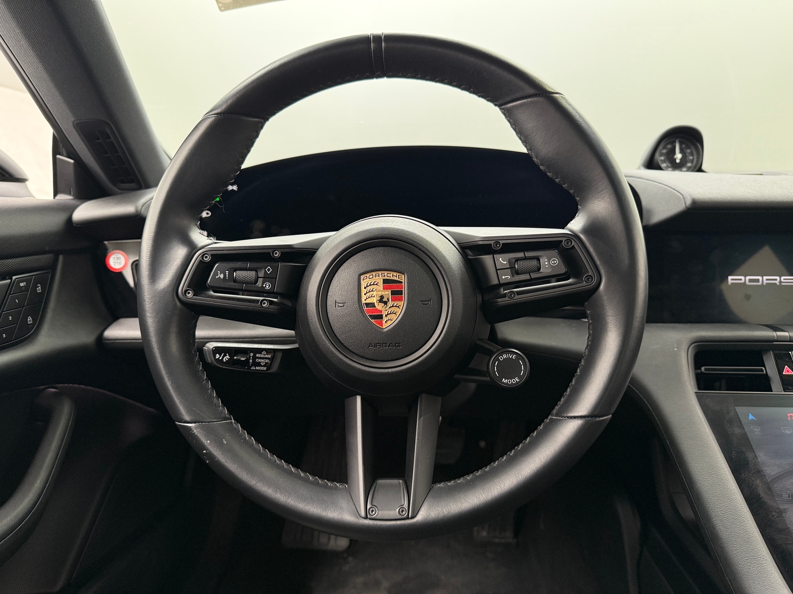 Thumbnail: 2023 Porsche Taycan - 4