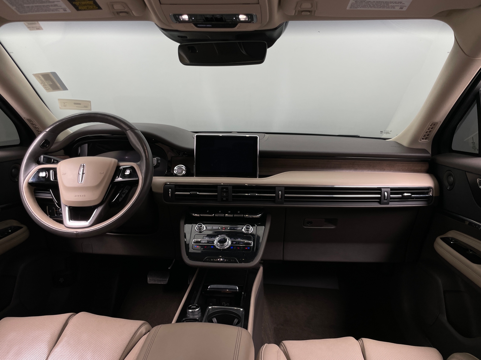 Thumbnail: 2022 Lincoln Corsair - 2