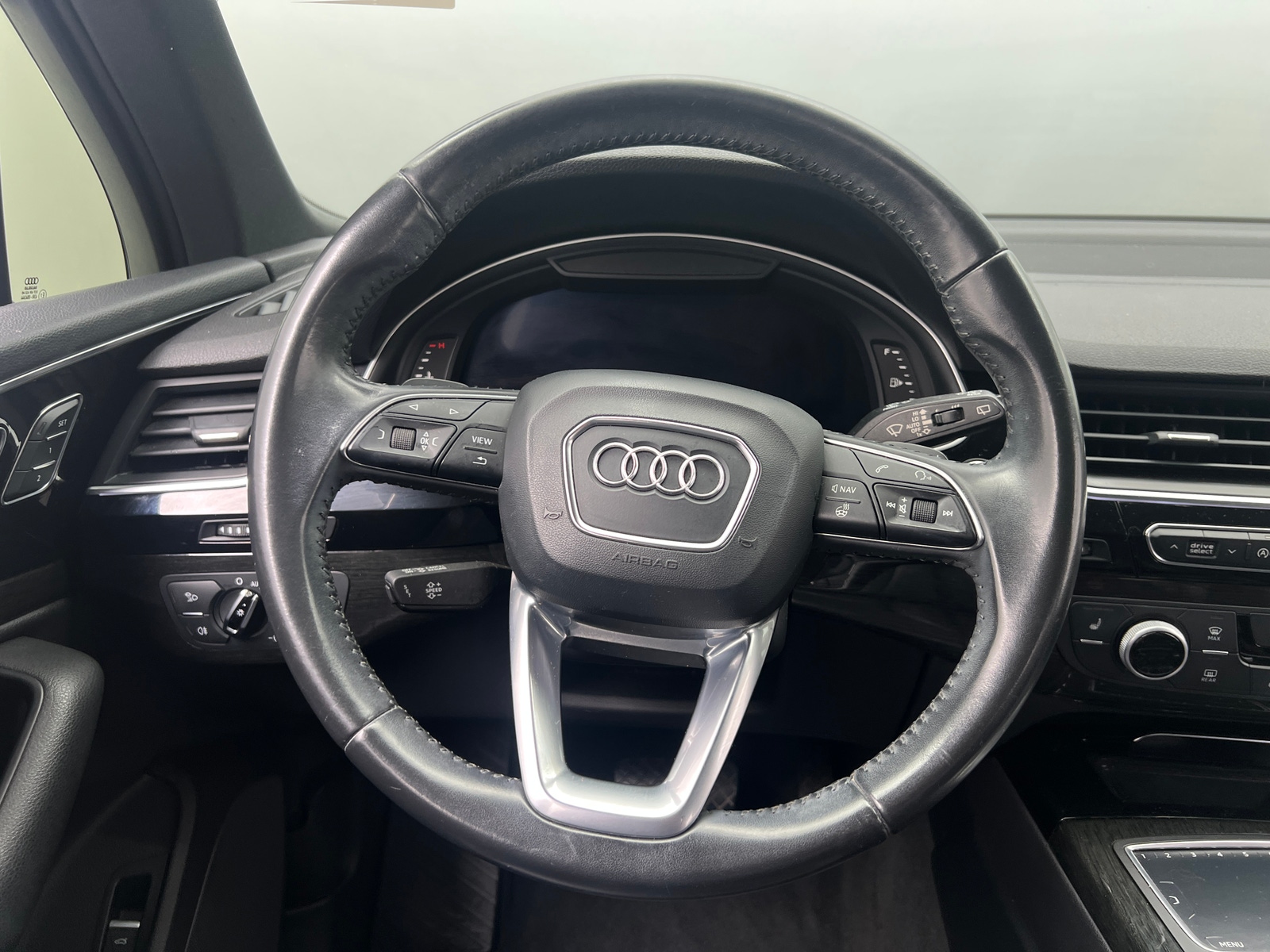 Thumbnail: 2017 Audi Q7 - 4