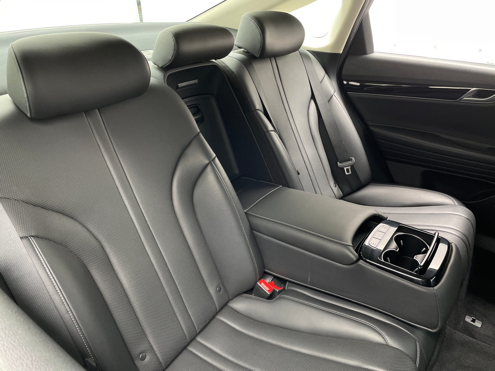 Thumbnail: 2023 Genesis G80 - 5