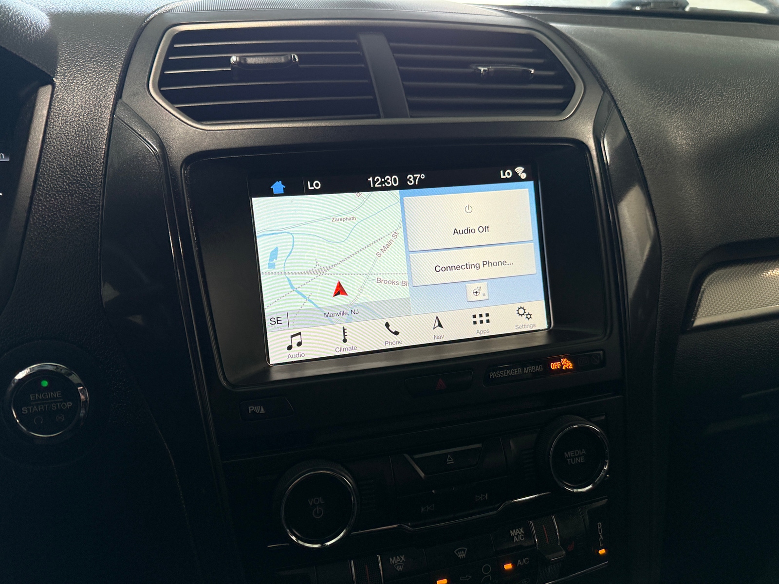 Thumbnail: 2018 Ford Explorer - 3