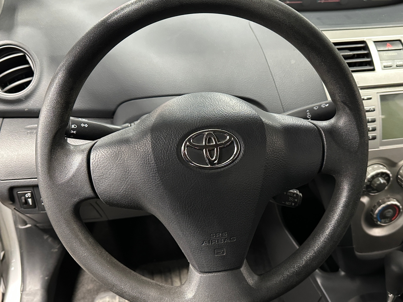 Thumbnail: 2010 Toyota Yaris - 5